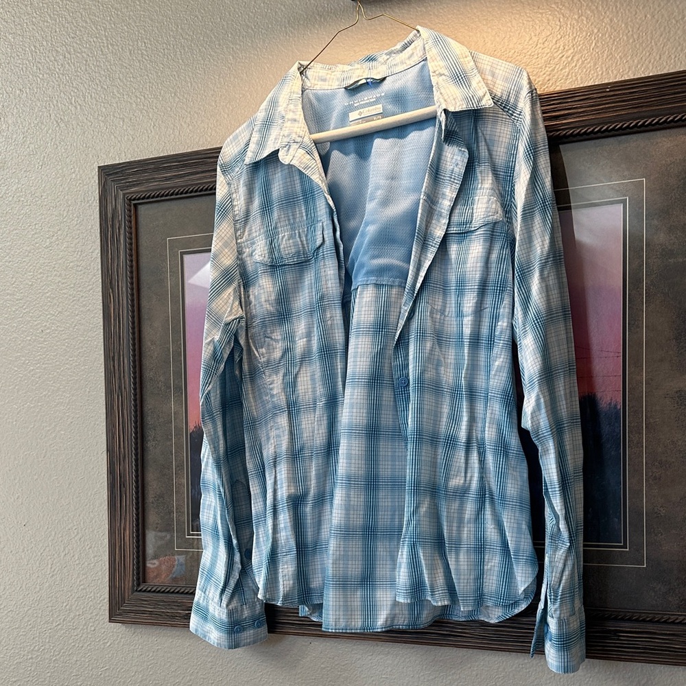 Columbia Blue Plaid Button Down Shirt
